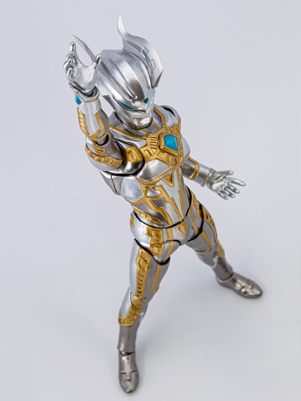 SHFiguarts Ultimate Shining Ultraman Zero