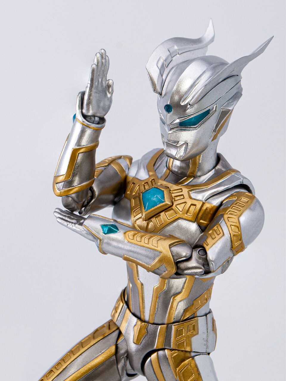 SHFiguarts Ultimate Shining Ultraman Zero