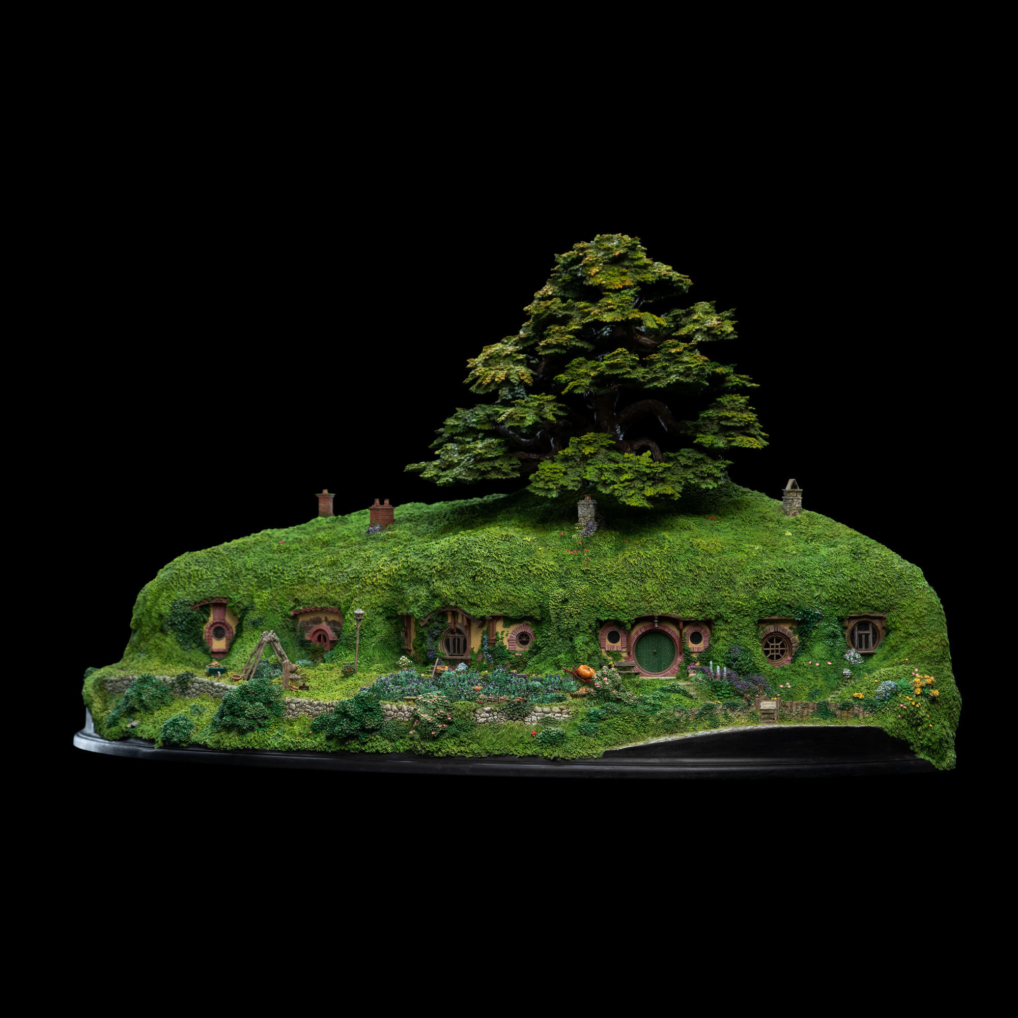 Bag End on the Hill (The Lord of the Rings : The Fellowship of the Ring)