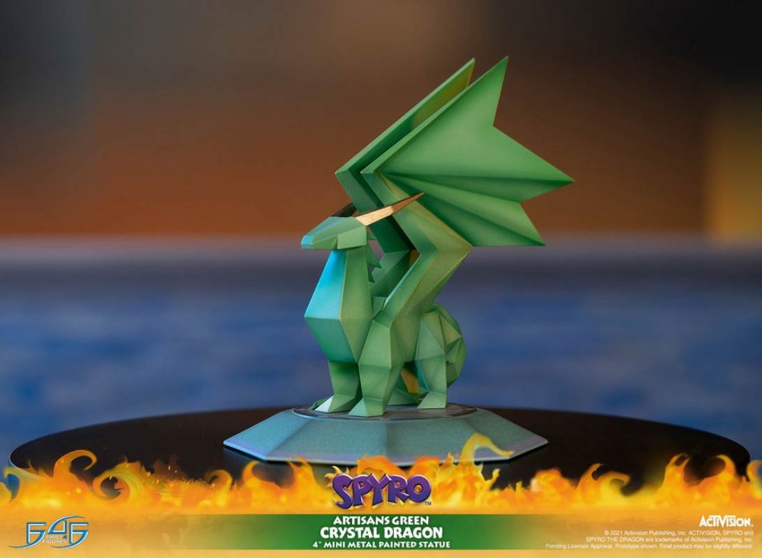 SPYRO THE DRAGON-DREAMWEAVER PURPLE CRYSTAL DRAGON