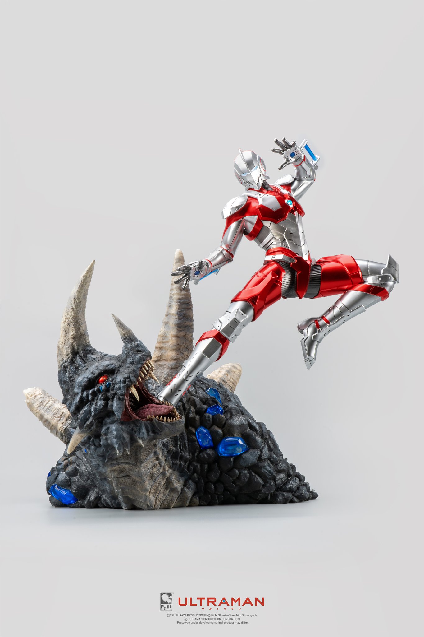 Ultraman VS Black King 1/4 Statue