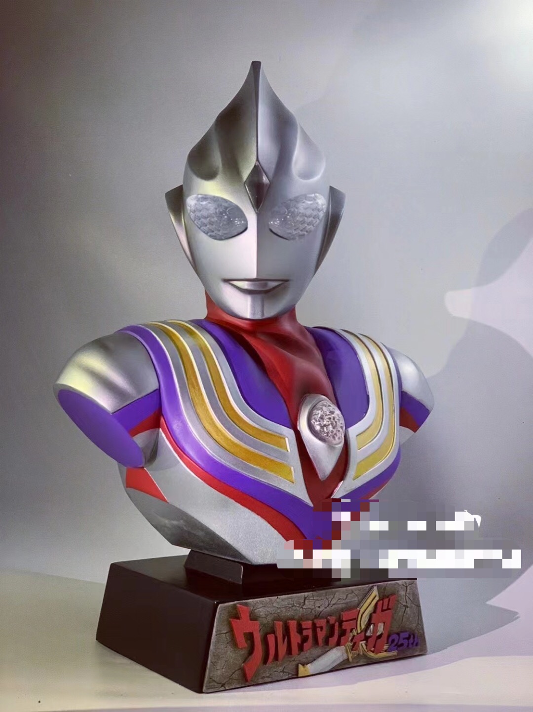 Ultraman Tiga bust