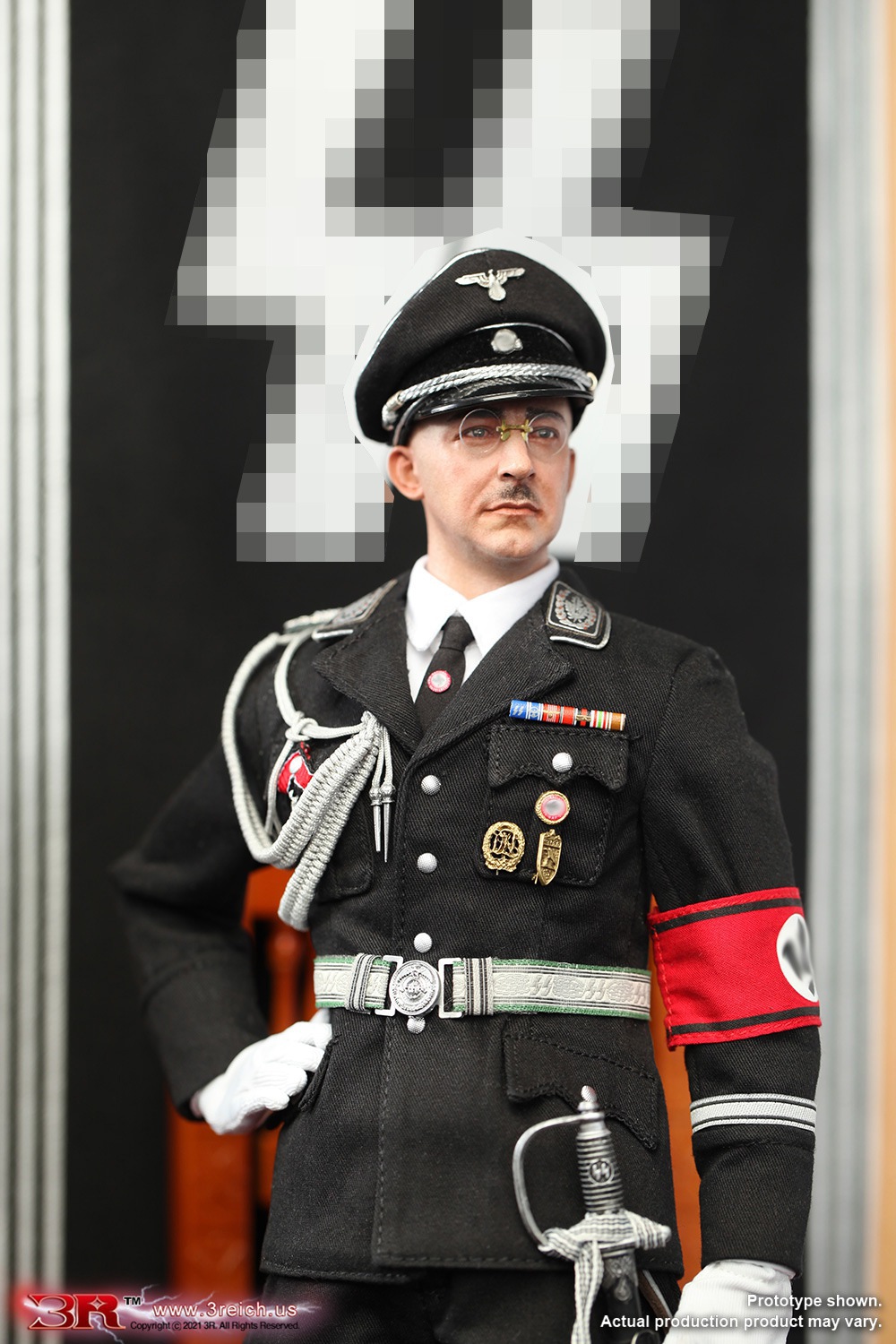 Himmler and the black soldier of ceremony GM645, GM647