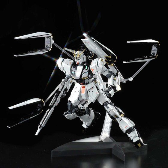 MG 1/100 RX-93 ν Gundam Ver.Ka Titanium Finish