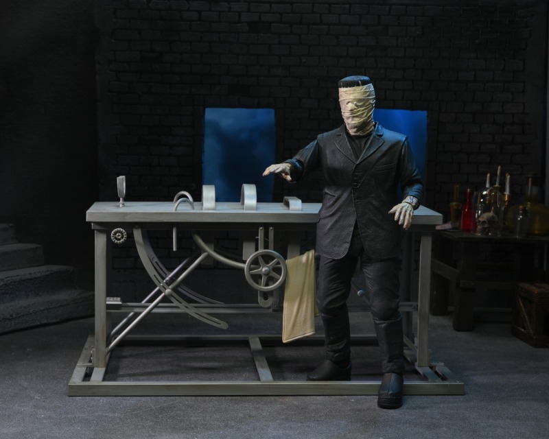 Universal Monsters – Frankenstein Accessory Set