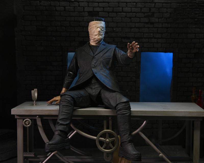 Universal Monsters – Frankenstein Accessory Set