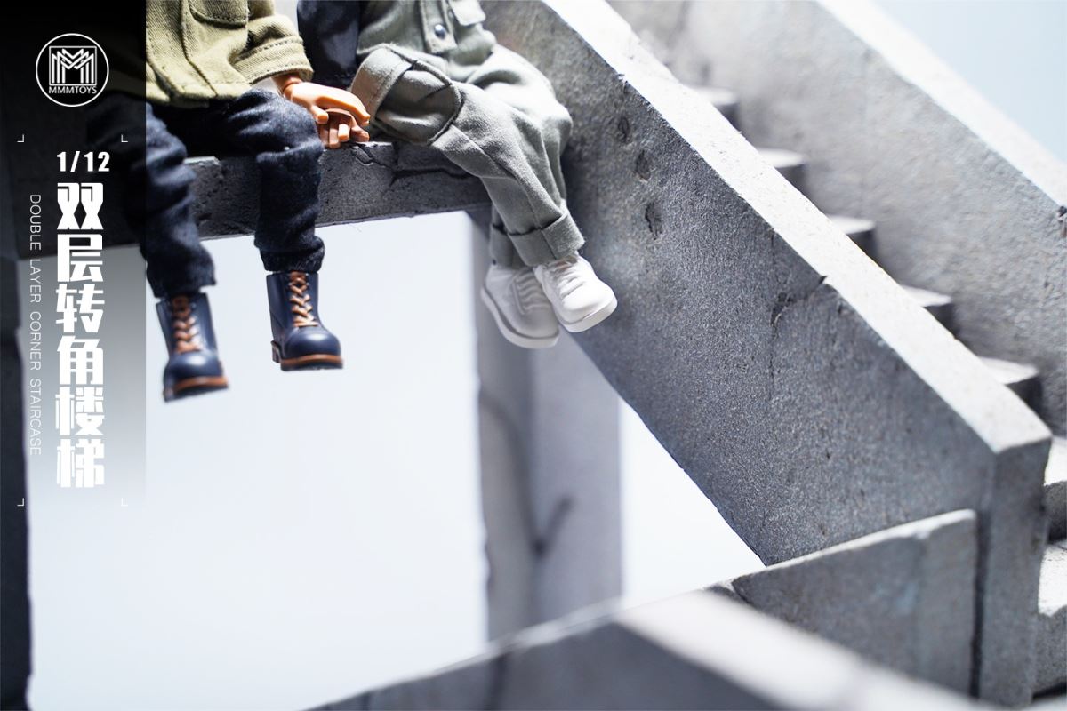 Double LayerCorner Staircase 1/12