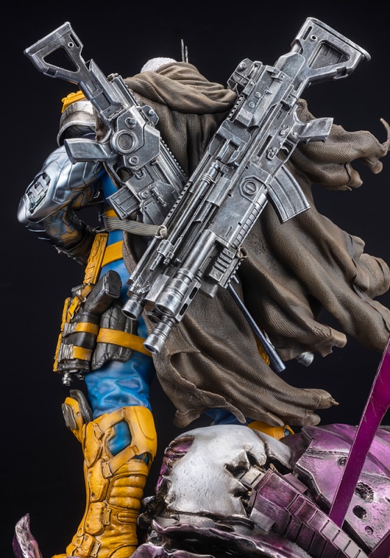 Cable FINE ART STATUE Signature Series Feat. Kucharek Brothers