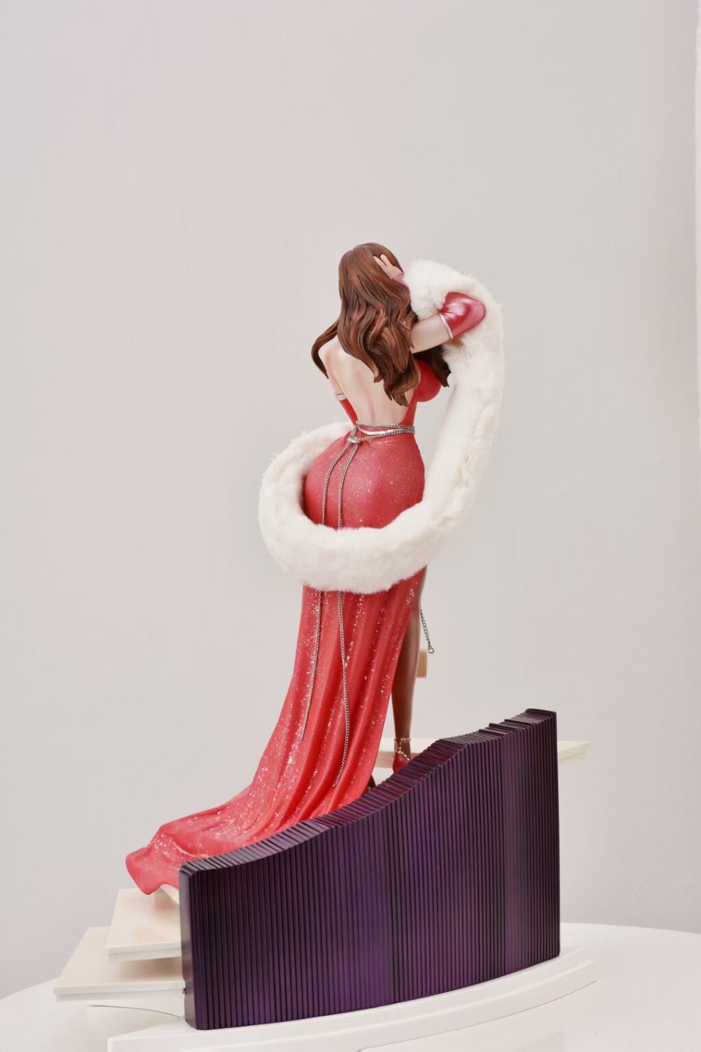 Socialite, Lady