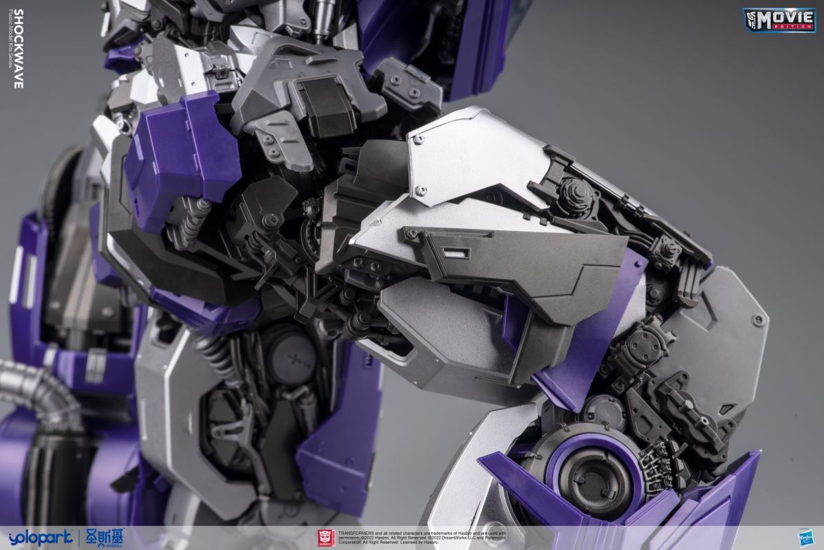 Transformer Bumblebee Movie - Shockwave