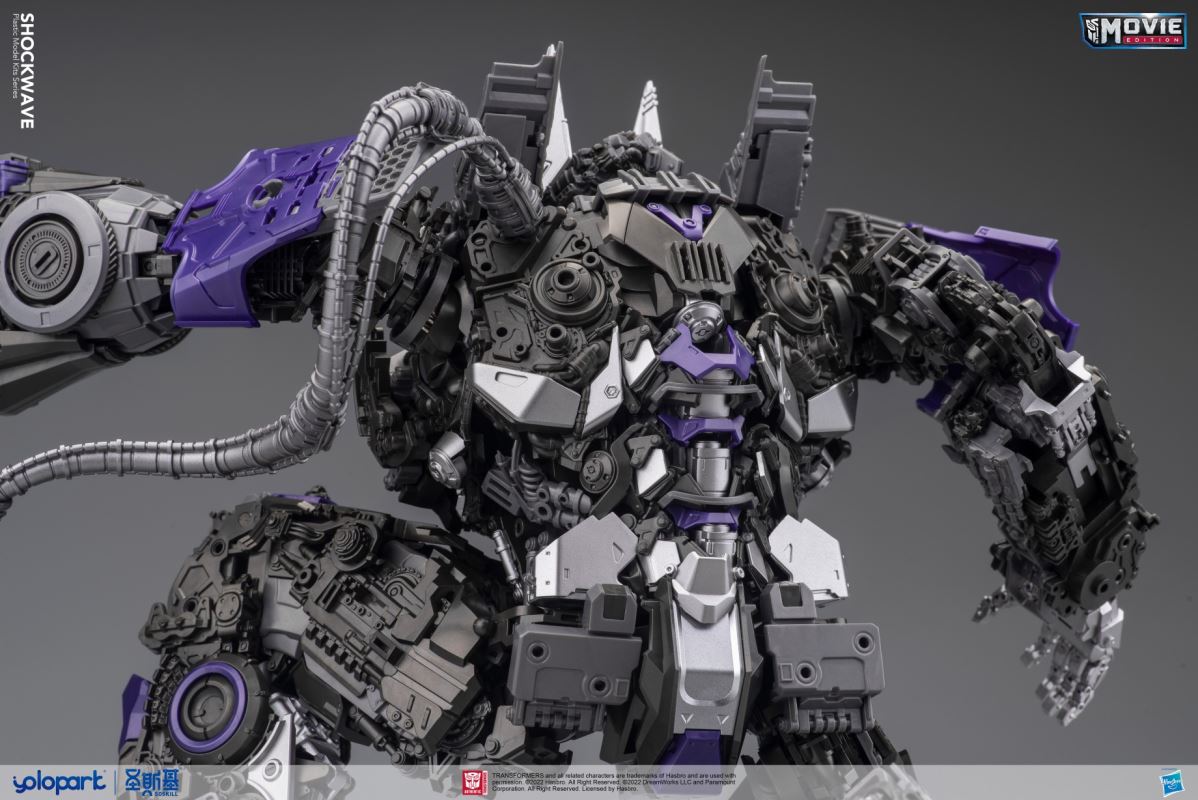 Transformer Bumblebee Movie - Shockwave