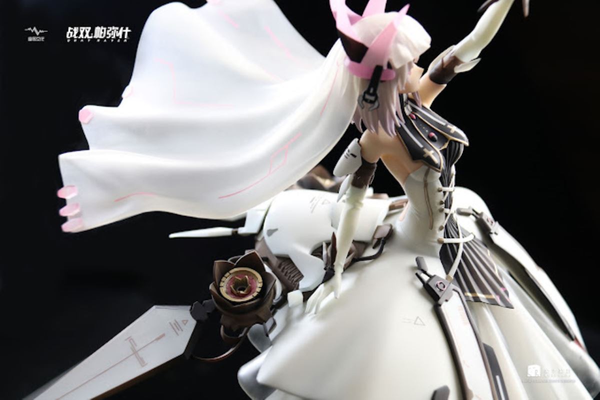 Punishing: Gray Raven - Liv -Luminance Generic Final- 1/7