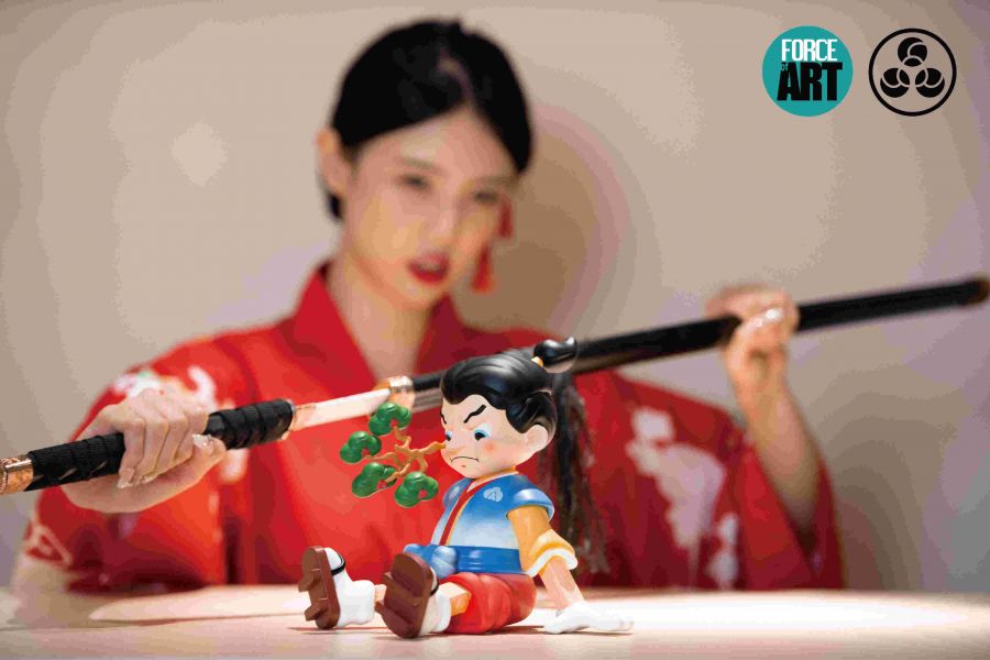 Axiu Edo Puppet