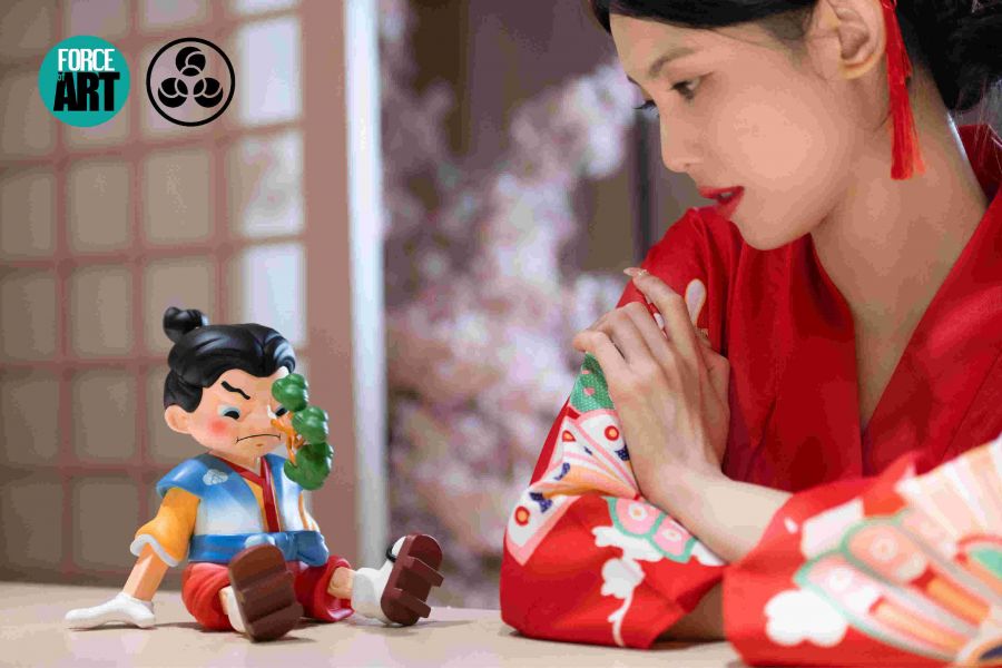 Axiu Edo Puppet