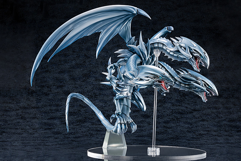 Blue-Eyes Ultimate Dragon - Yu-Gi-Oh!
