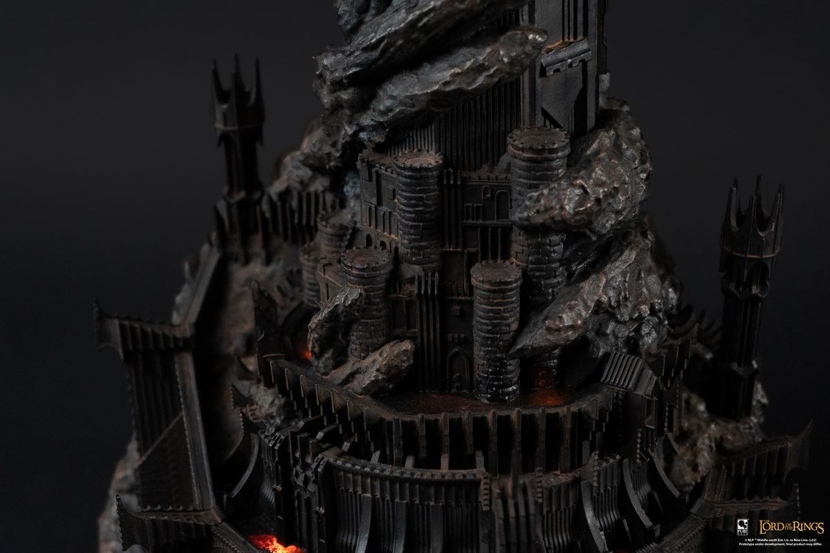 Lord of the Rings - Dark Lord Sauron/Sauron Helmet/Crown Statue 