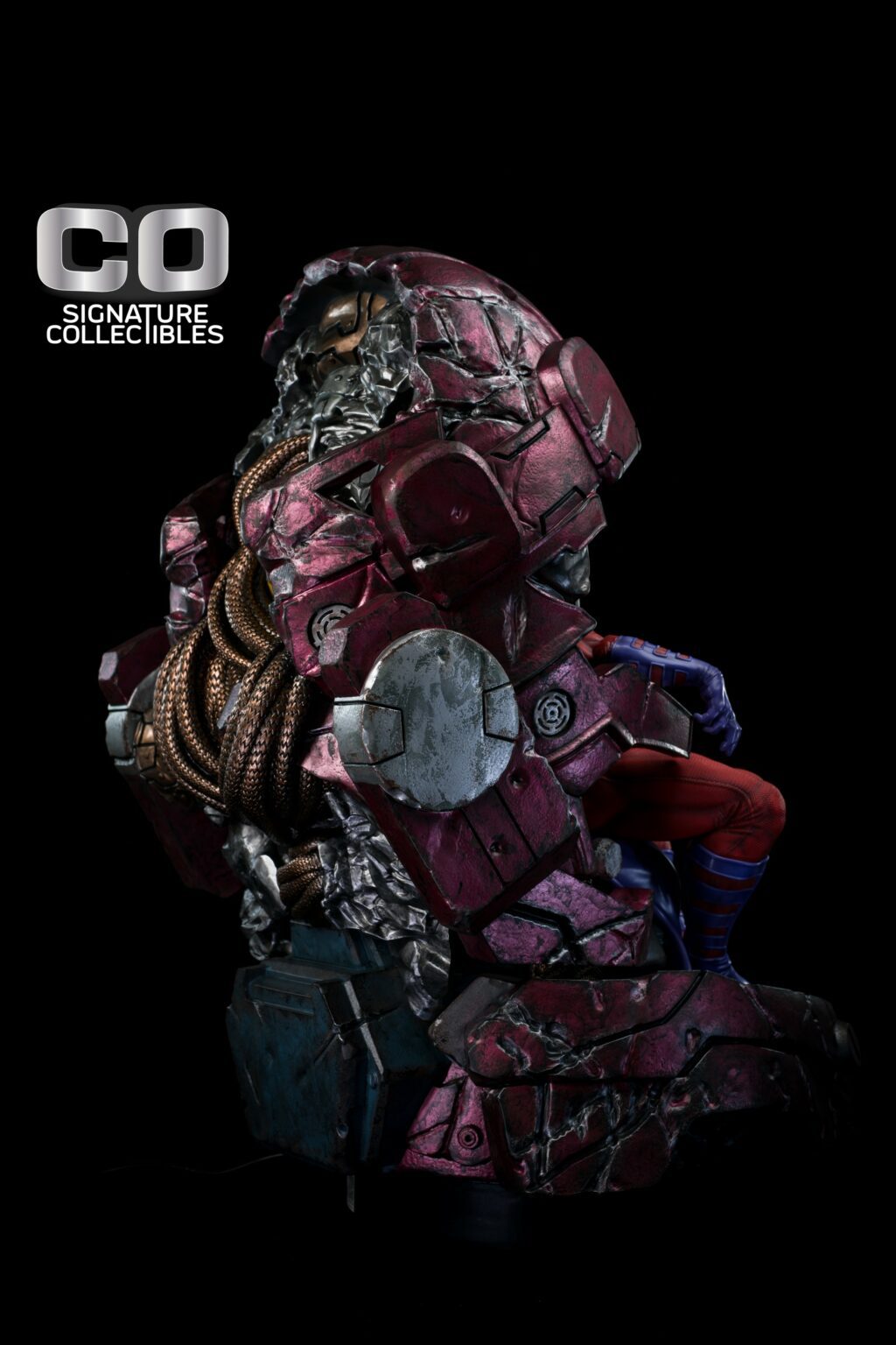 Magneto on Thron
