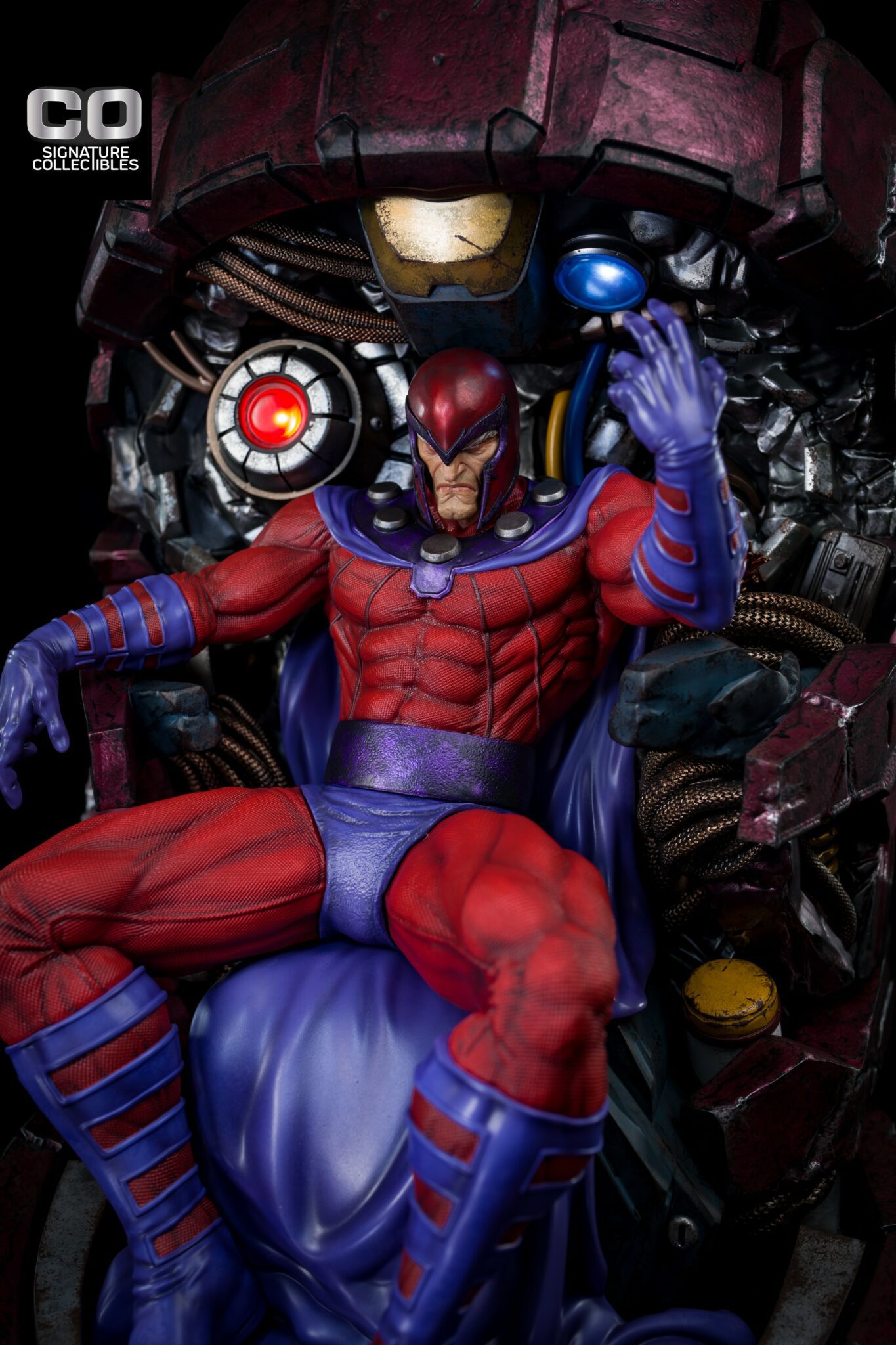 Magneto on Thron