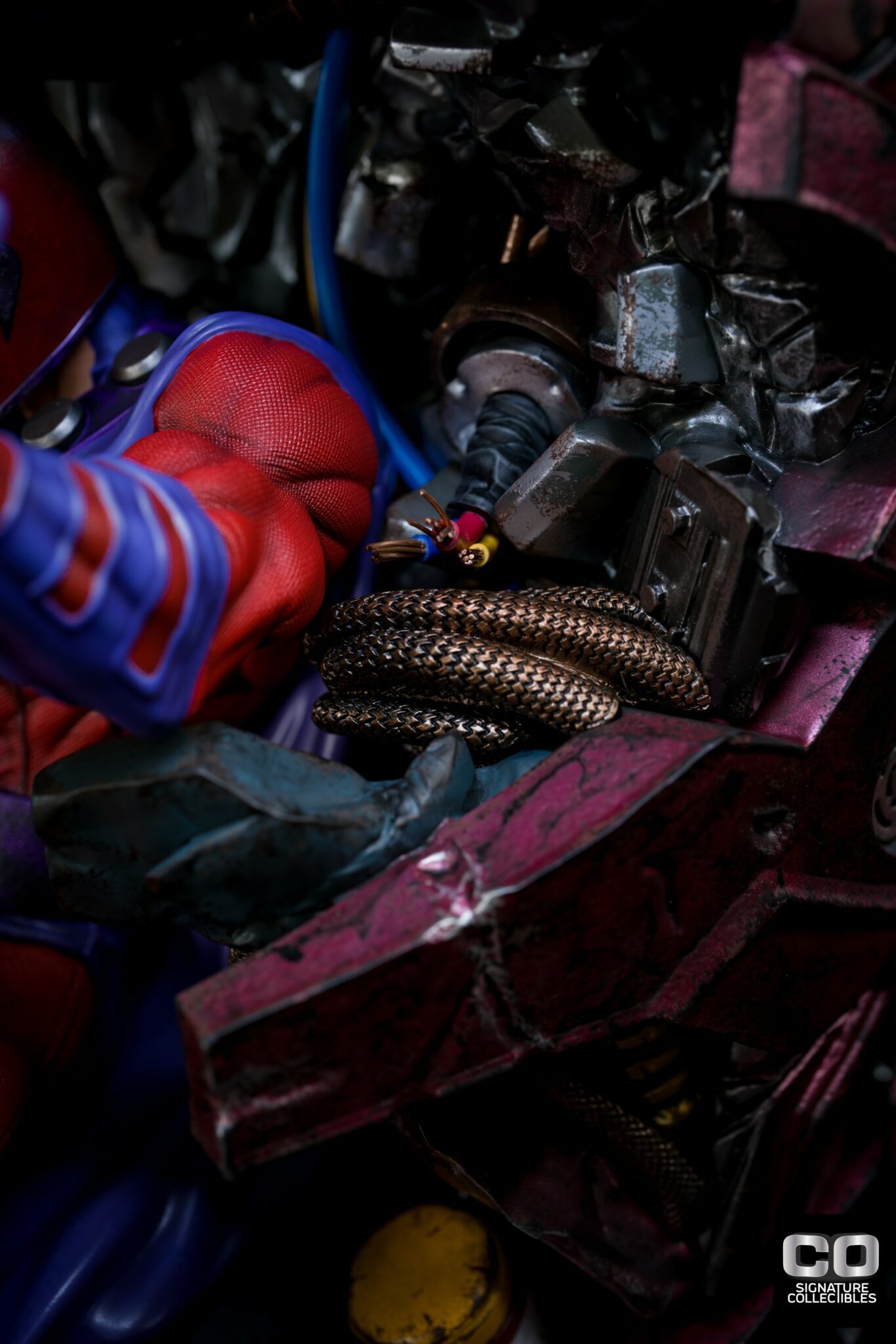 Magneto on Thron