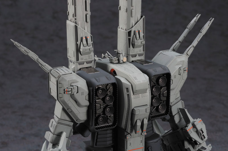 Macross: Do You Remember Love? 1/4000 SDF-1 Macross Ship Storm Attacker Mode Movie Ver