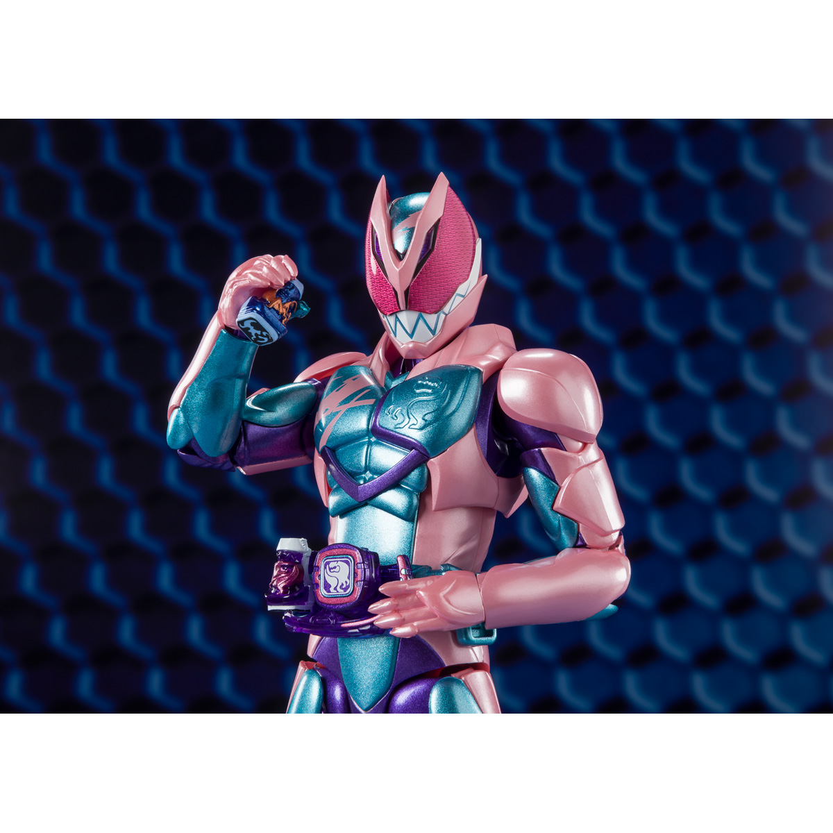 SHFiguarts Kamen Rider Aguilera Queen Bee Genome