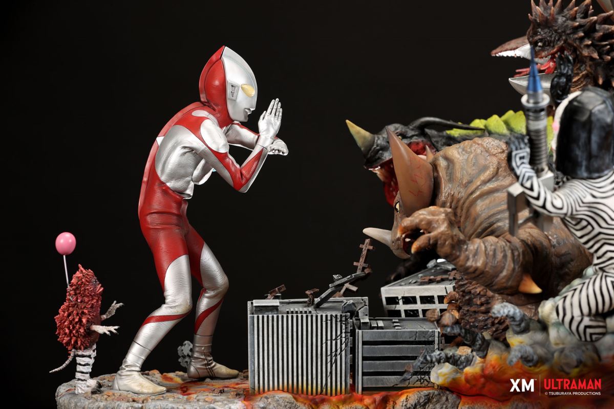 Ultraman VS Kaiju 30cm