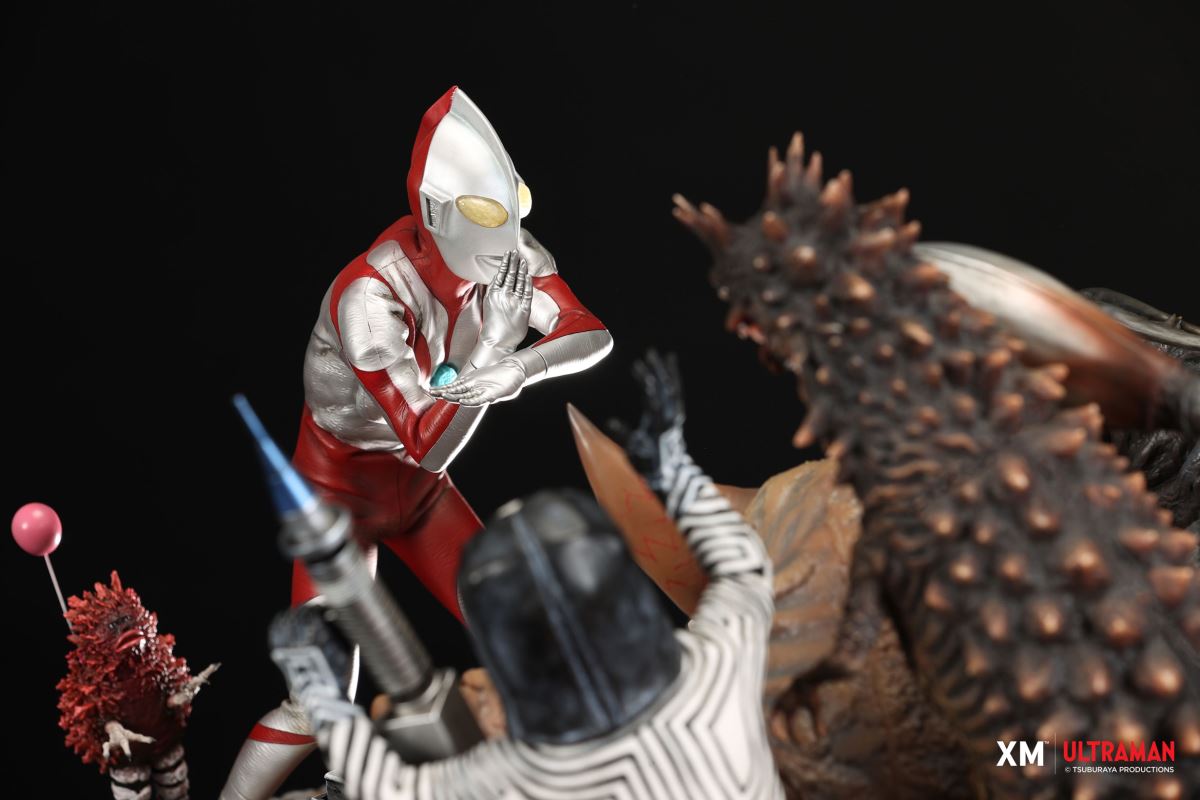 Ultraman VS Kaiju 30cm