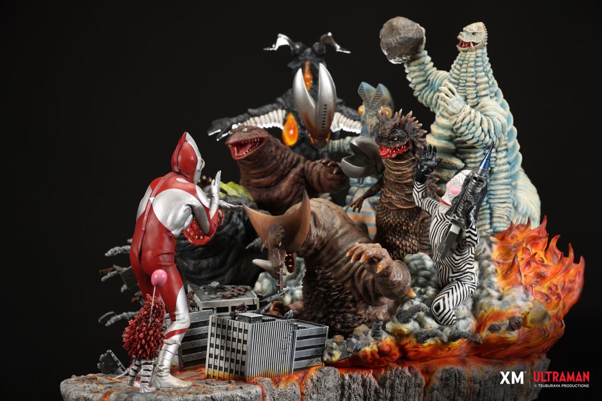 Ultraman VS Kaiju 30cm