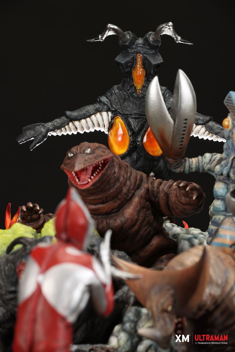 Ultraman VS Kaiju 30cm