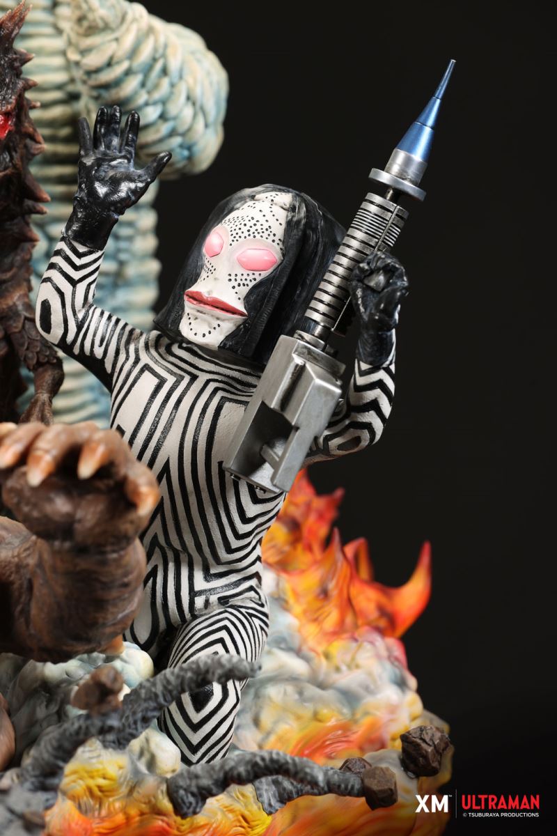 Ultraman VS Kaiju 30cm