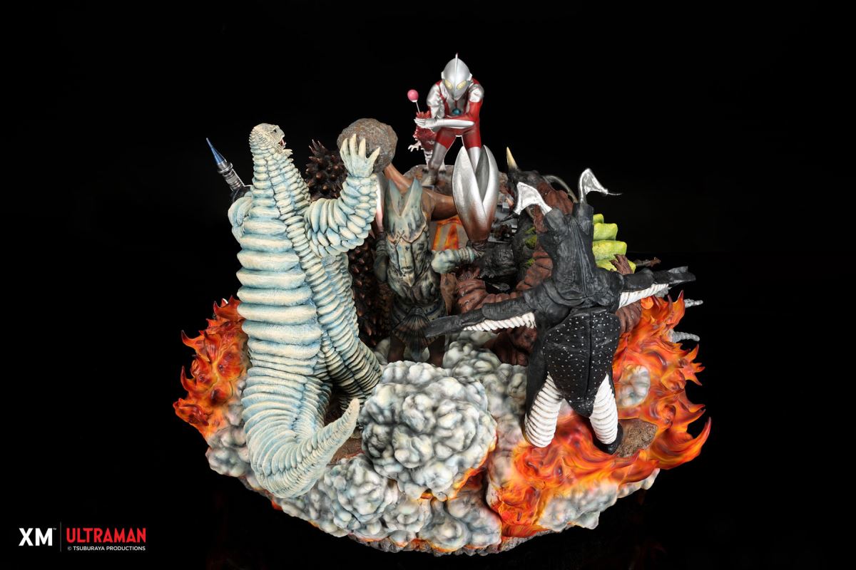 Ultraman VS Kaiju 30cm