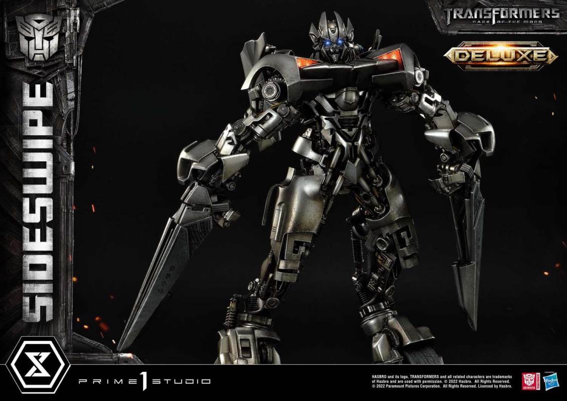 Transformers: Dark of the Moon (Film) Sideswipe DX