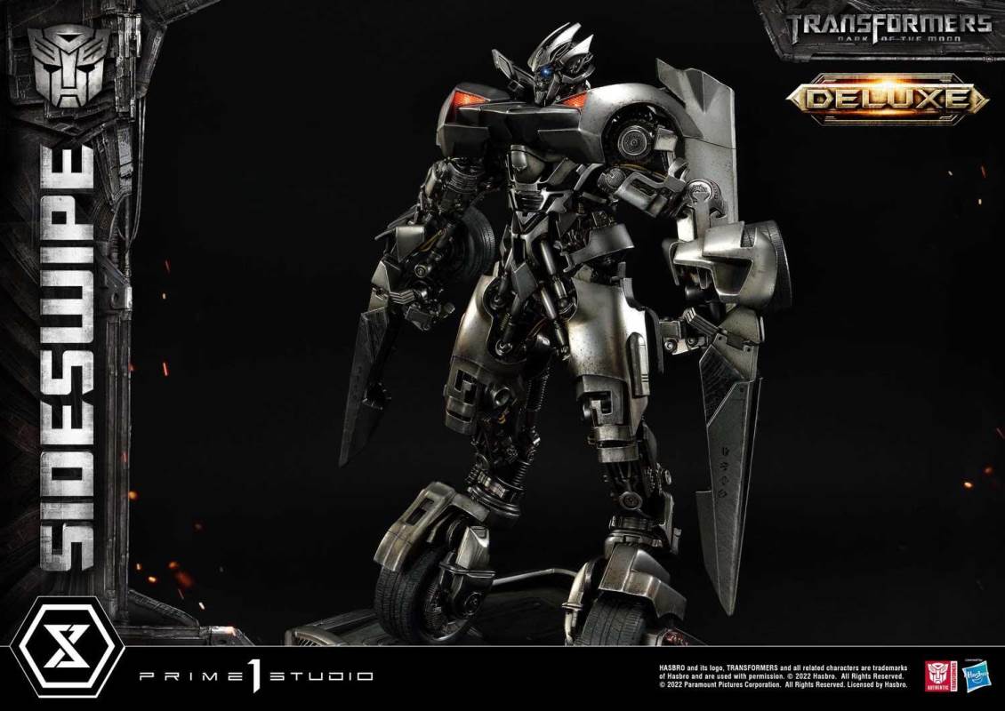 Transformers: Dark of the Moon (Film) Sideswipe DX