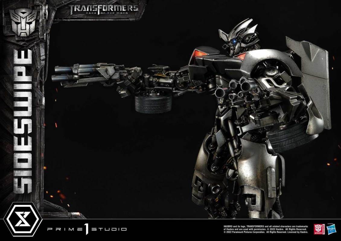 Transformers: Dark of the Moon (Film) Sideswipe DX