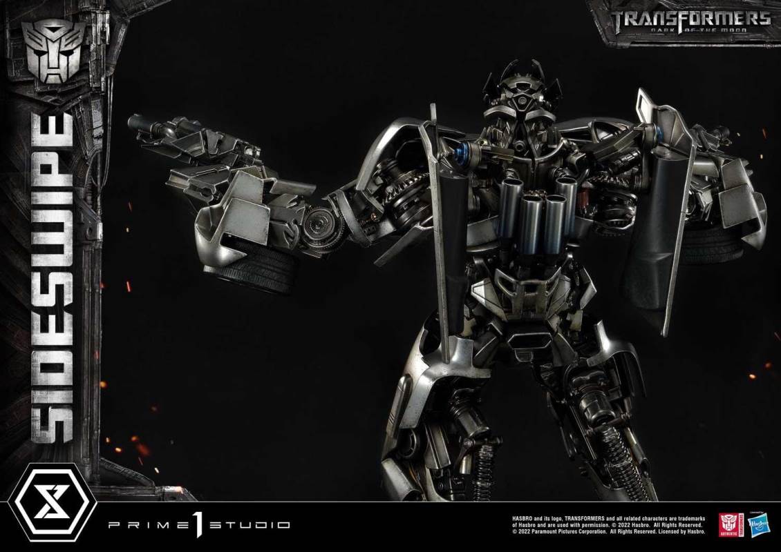 Transformers: Dark of the Moon (Film) Sideswipe DX