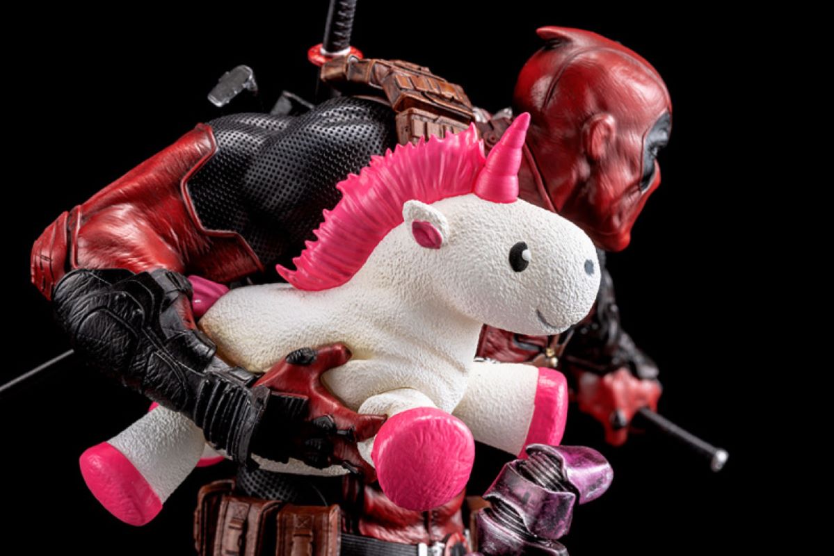 Deadpool FINE ART STATUE Signature Series Feat. Kucharek Brothers