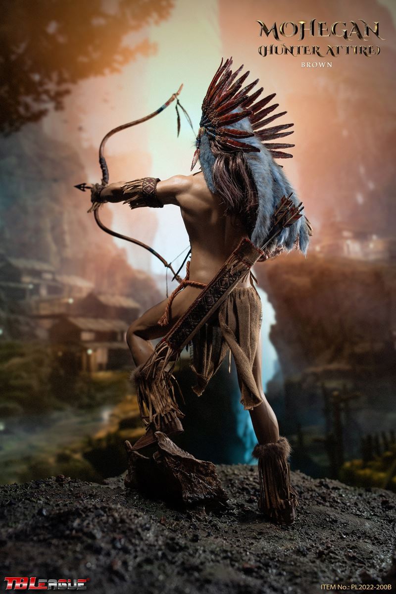 Mohegan (Hunter Attire) White / Brown 1/6