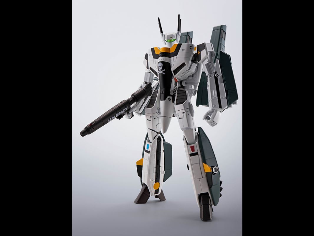 HI-METAL R VF-1S Super Valkyrie (Hikaru Ichijo)