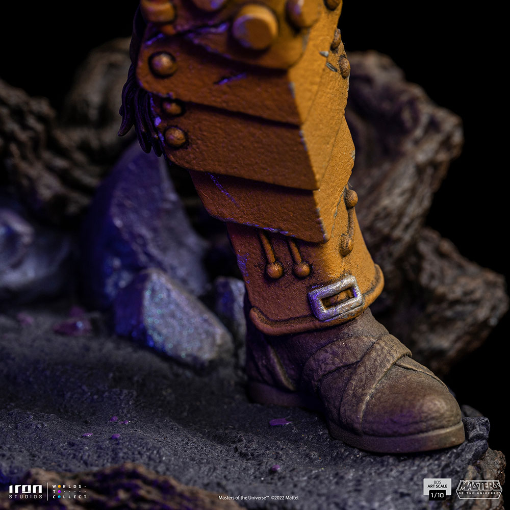 Man-At-Arms 1/10