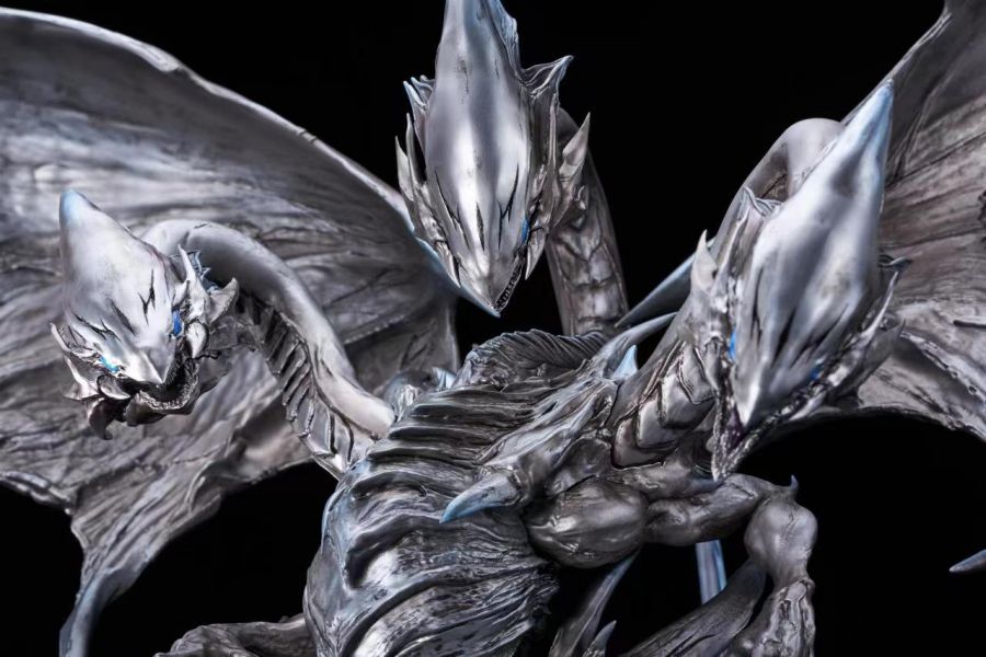 Blue Eyes Ultimate Dragon - Yu Gi Oh!