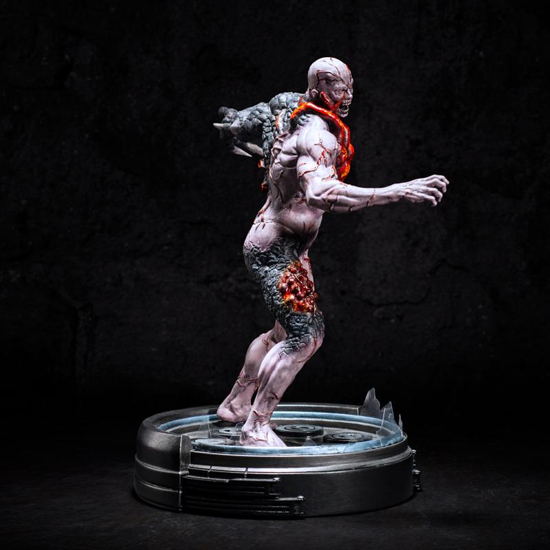 Resident Evil: the Tyrant-002 statue
