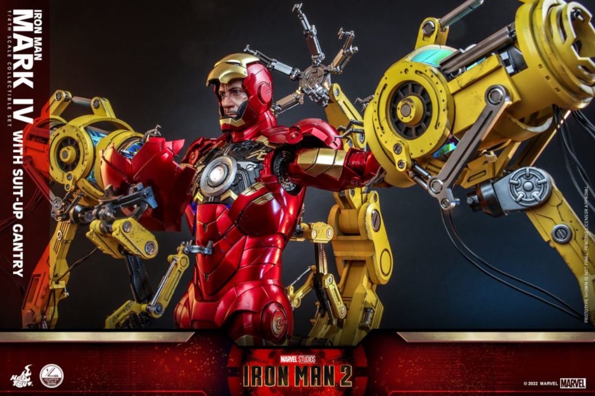 Iron Man Mark IV with Suit-Up Gantry Collectible Set