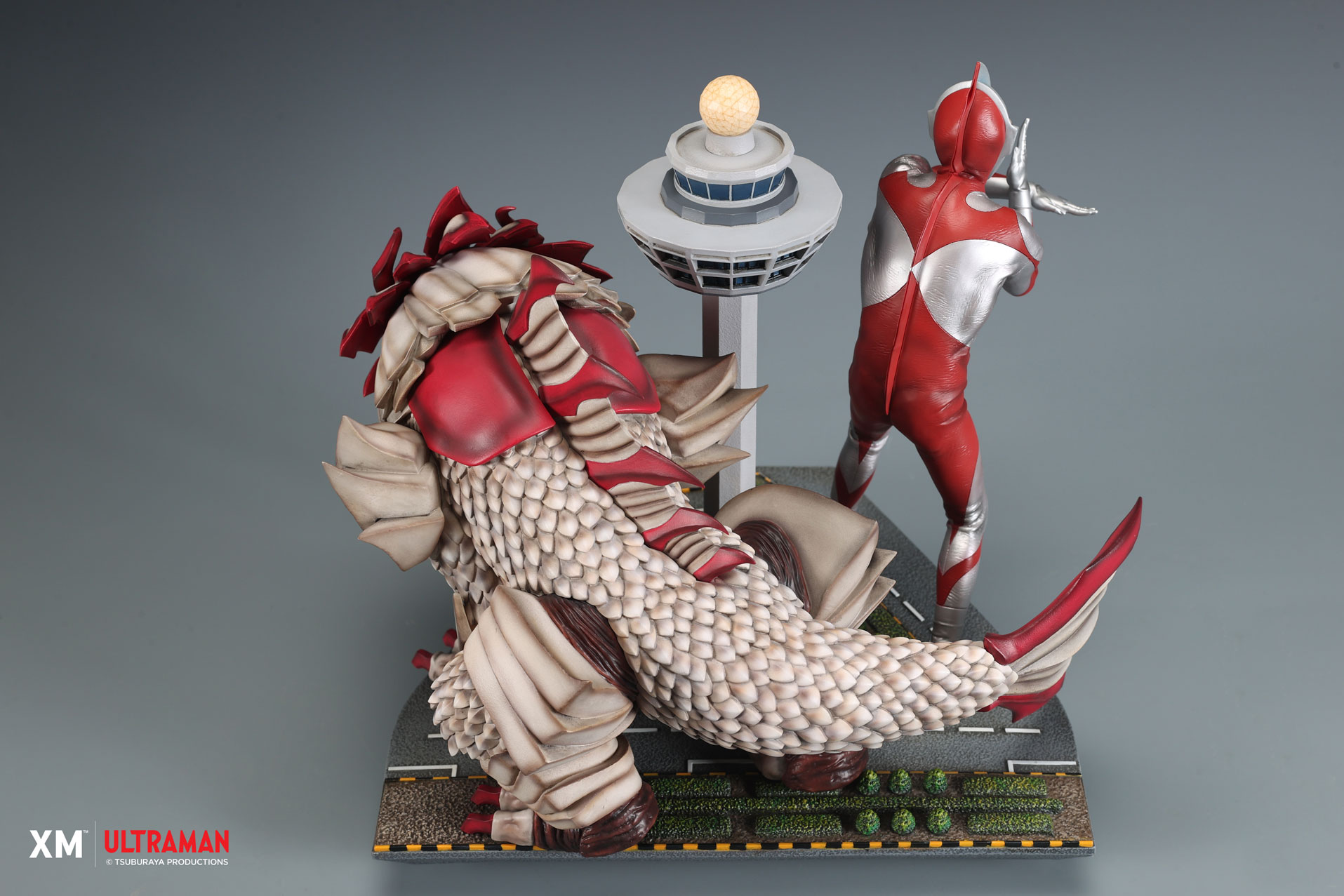 SJ55 Series: Ultraman and Merliger (Changi Airport)