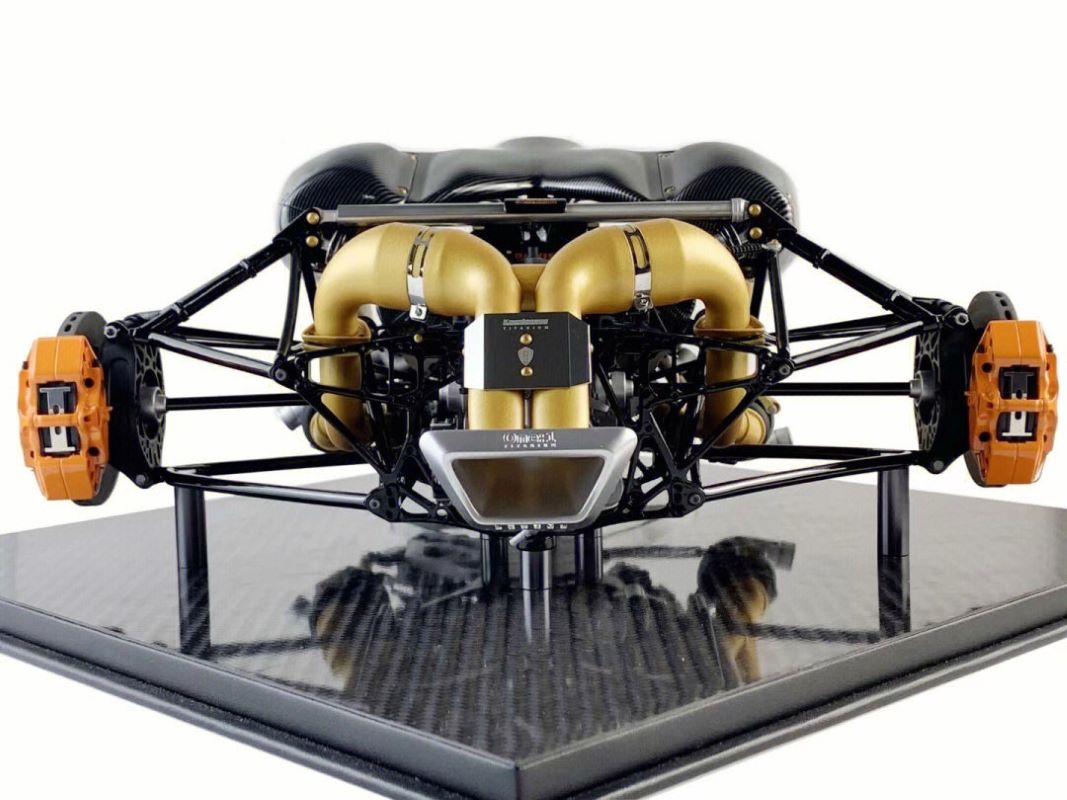 Koenigsegg one1 engine (local gold special edition) 1/6