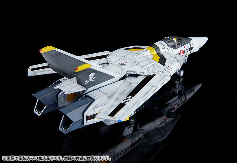 PLAMAX Macross: Do You Remember Love? 1/72 VF-1S Fighter Valkyrie (Roy Focker's Custom)