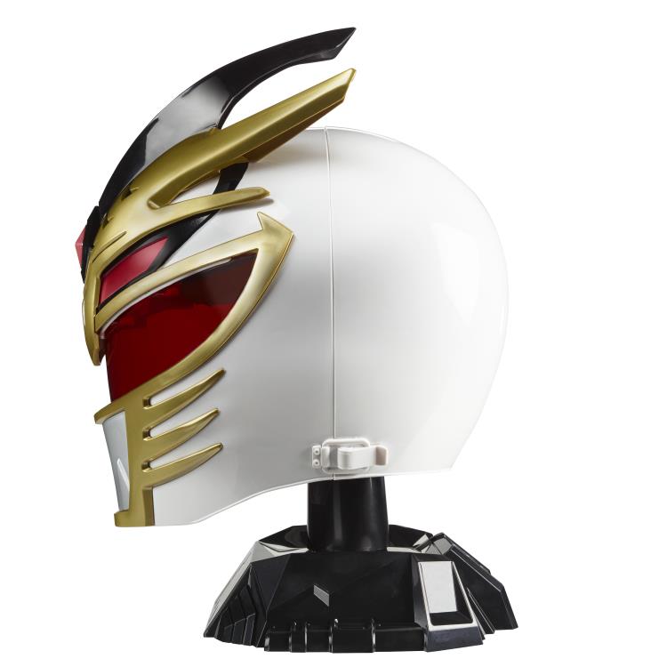 Power Rangers: the replica of Lord Drakkon's helmet