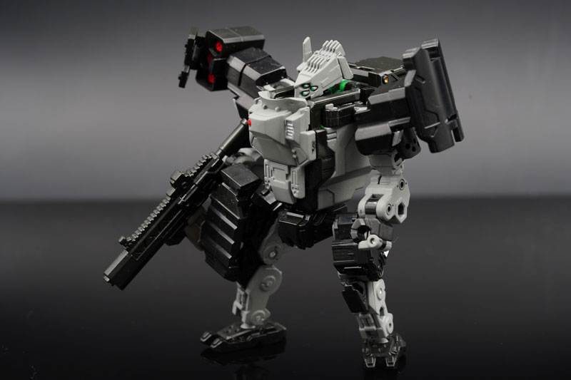 EM03 Commander Type Combat Mecha