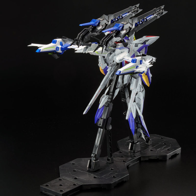 MG 1/100 Eclipse Gundam with Raijin equipment & Striker Pack