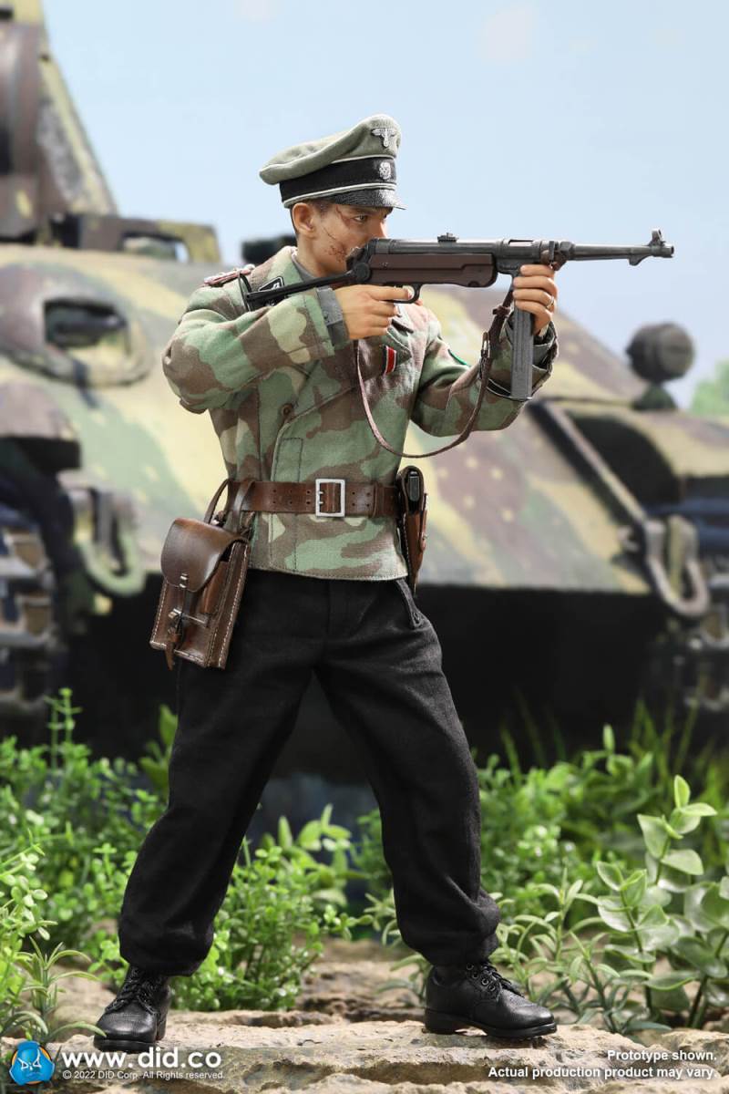 WWII German Armored Commander - Jager 1/6