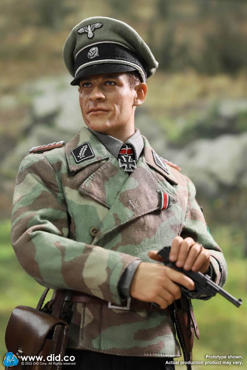WWII German Armored Commander - Jager 1/6